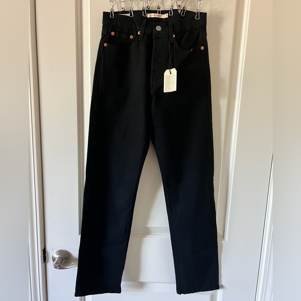Levi’s Wedgie Straight Jeans - marked 28, fit like 24-25 - Picture 4 of 7